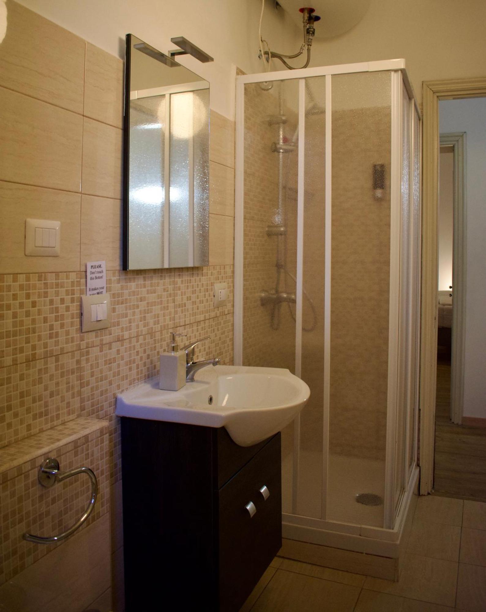 Lavinia Apartment In Trastevere Рим Екстериор снимка
